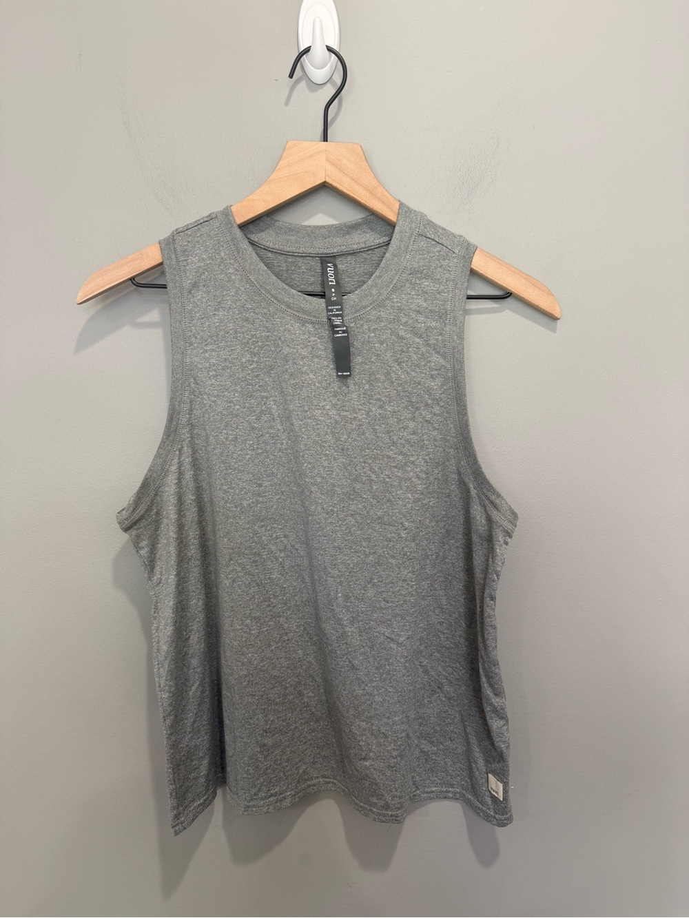 Vuori Energy Long Tank Small Charcoal Gray Performance Workout Top